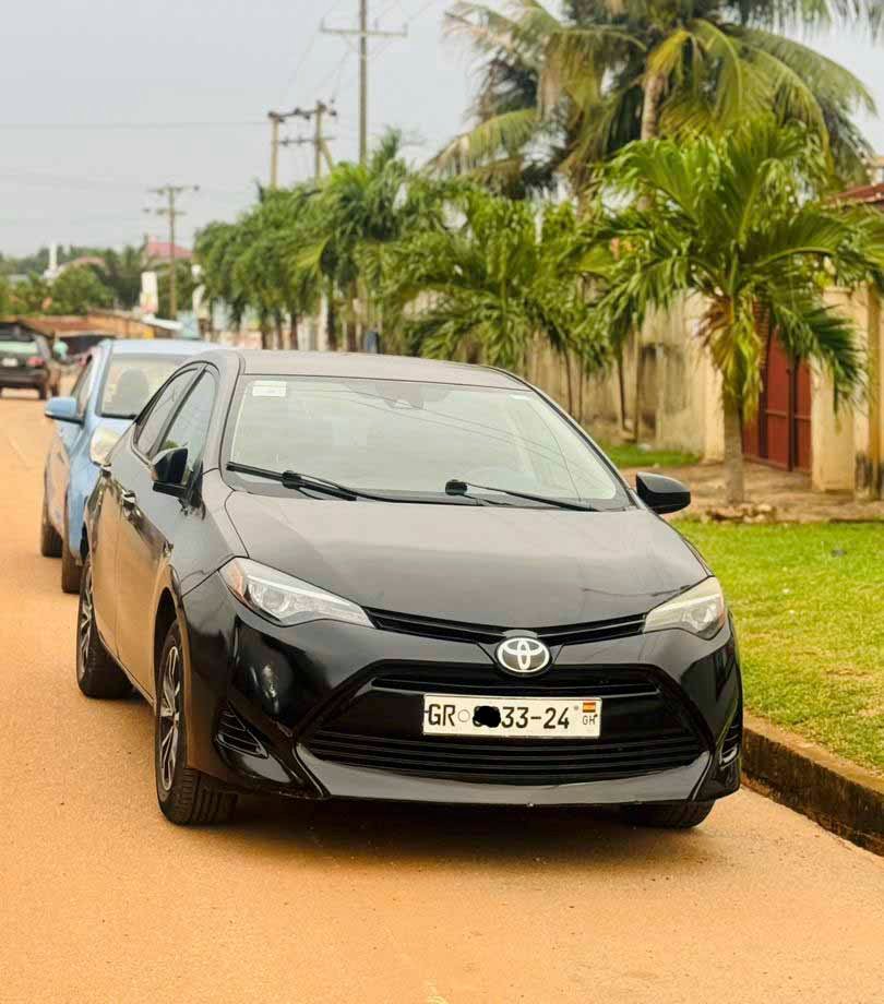 2017 Corolla LE 01